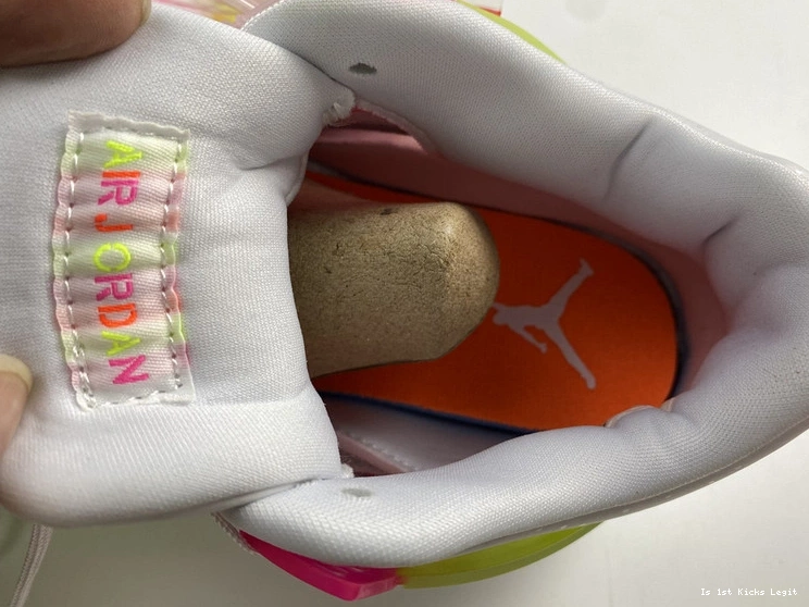 Pink - Retro White CV7808-100 (GS) Jordan Lemon 4 0304